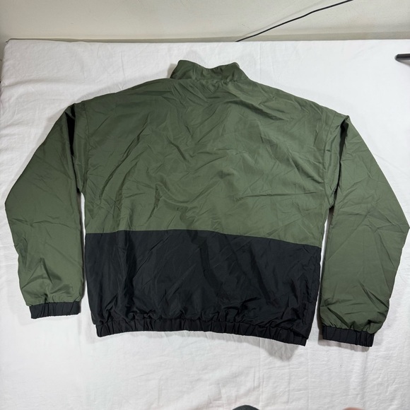 ZYIA Half Zip Green & Black Windbreaker - Picture 4 of 6